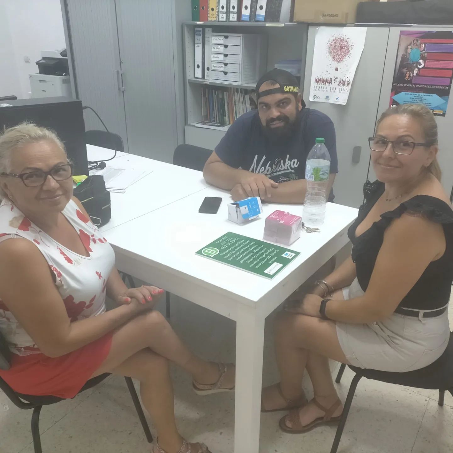  Programa de Venta Ambulante: formación en WhatsApp Businessy y material publicitario