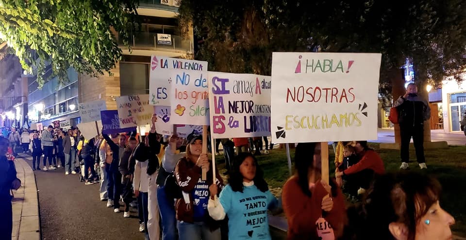  Participamos en la II Marcha contra la Violencia de Género de Alicante