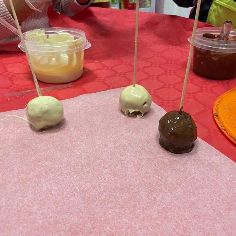   Taller de cocina con el grupo de Infantil de Impulsa Kumpania