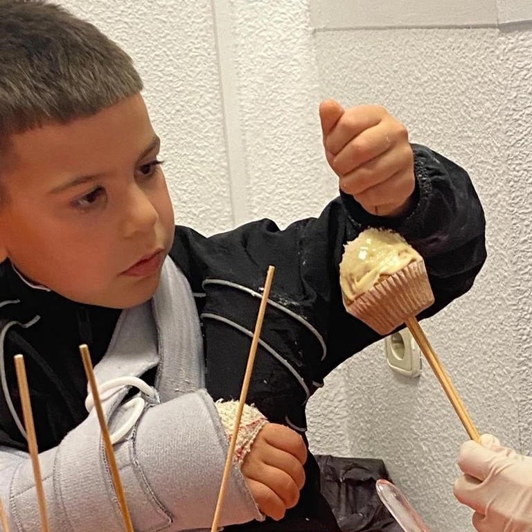    Taller de cocina con el grupo de Infantil de Impulsa Kumpania