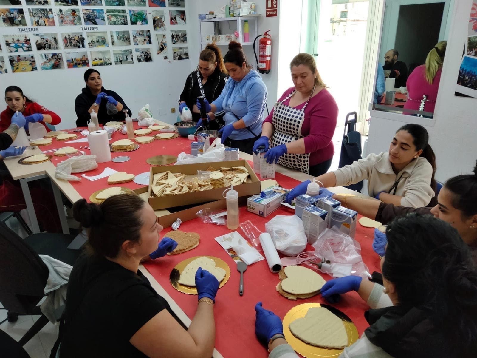 TALLER REPOSTERÍA POR SAN VALENTÍN  . 
   