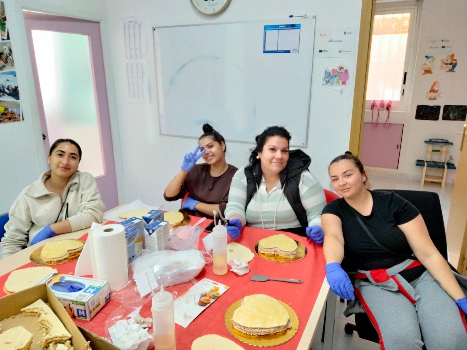 TALLER REPOSTERÍA POR SAN VALENTÍN  . 
   