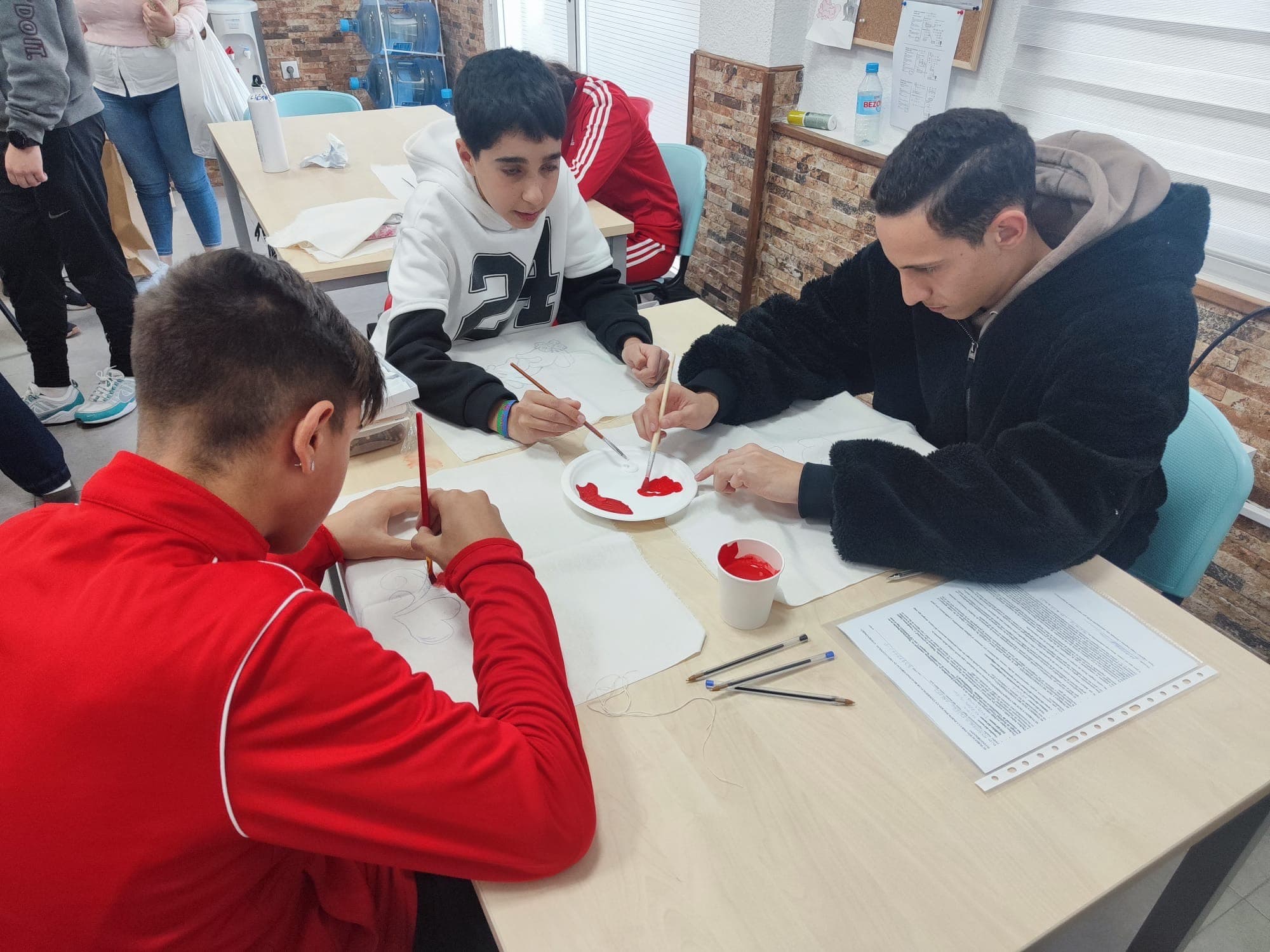 TALLER DE COJINES POR SAN VALENTÍN 
    . 
   