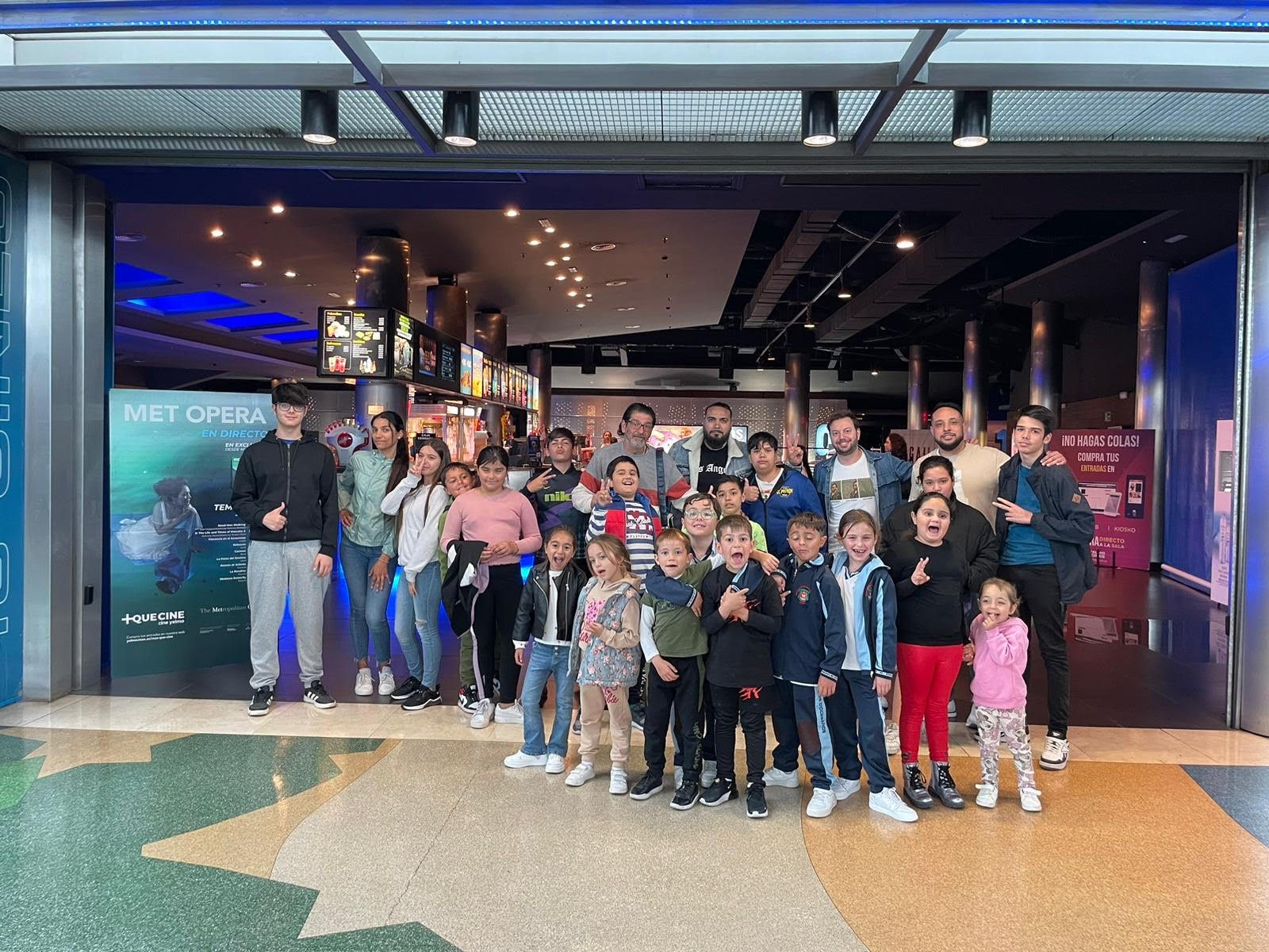  Salida al Cine 
 