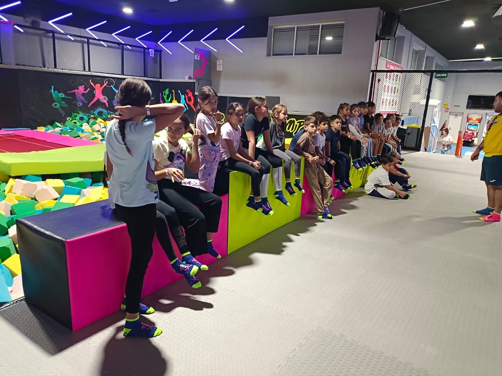 Salida al Xjump con primaria.  . 


   
