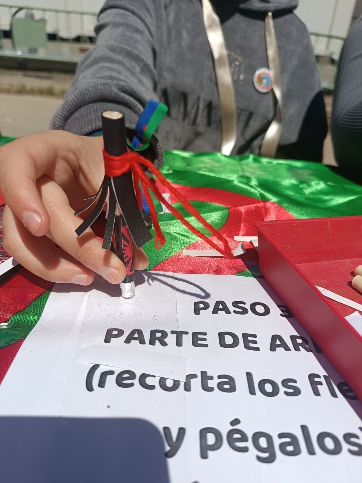  FAGA conmemora el Día Internacional del Pueblo Gitano junto con el CEIP Santa Teresa de Villena.
  
