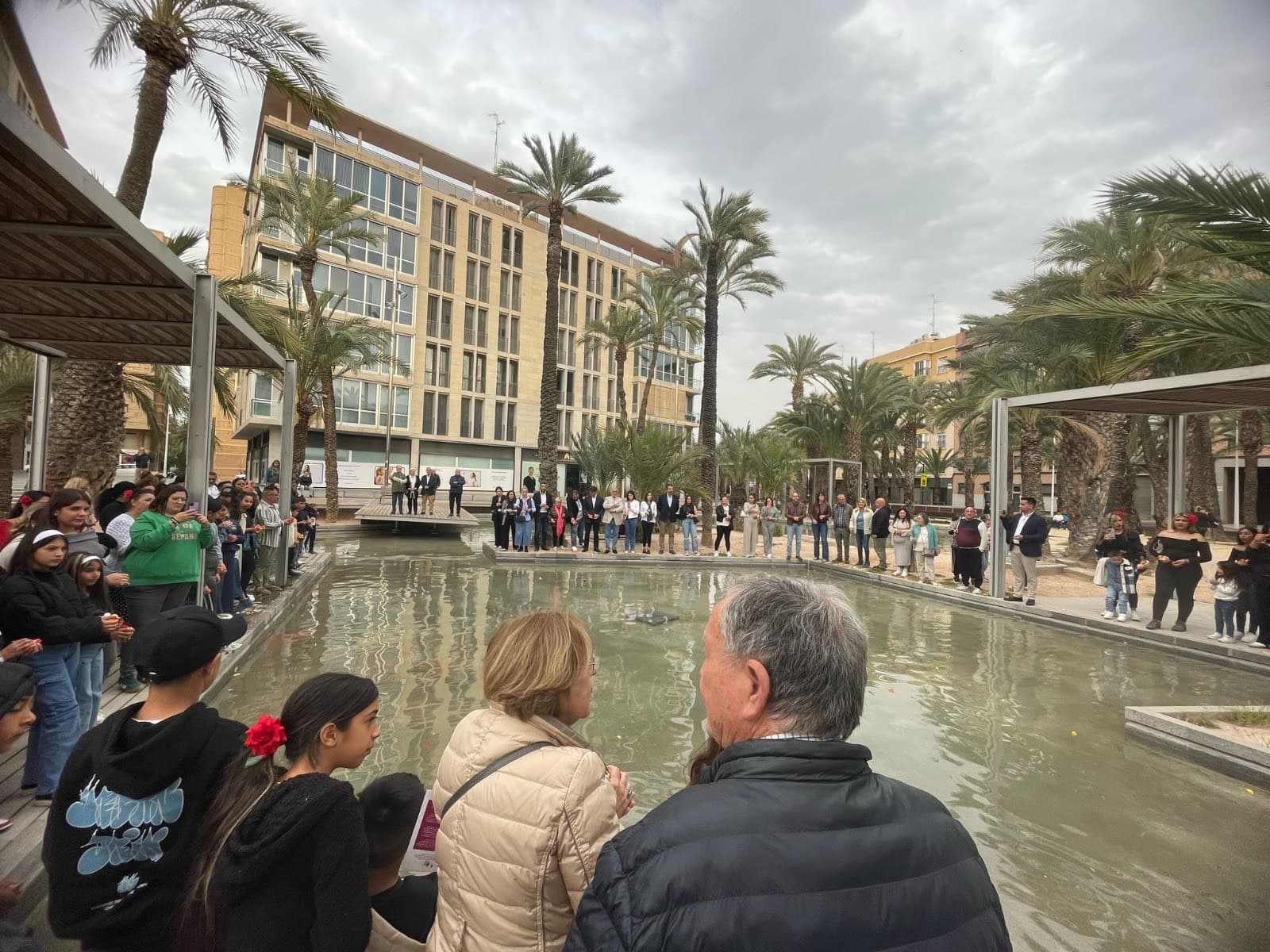  8 DE ABRIL EN ELCHE 
