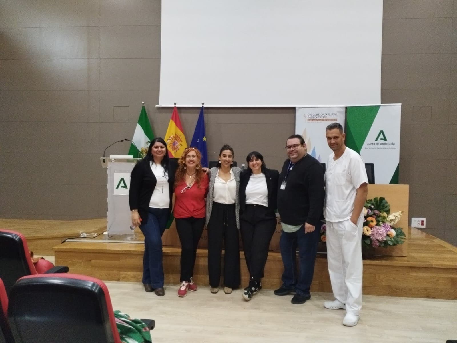  ENCUENTRO SOBRE SALUD Y COMUNIDAD GITANAA 
  
