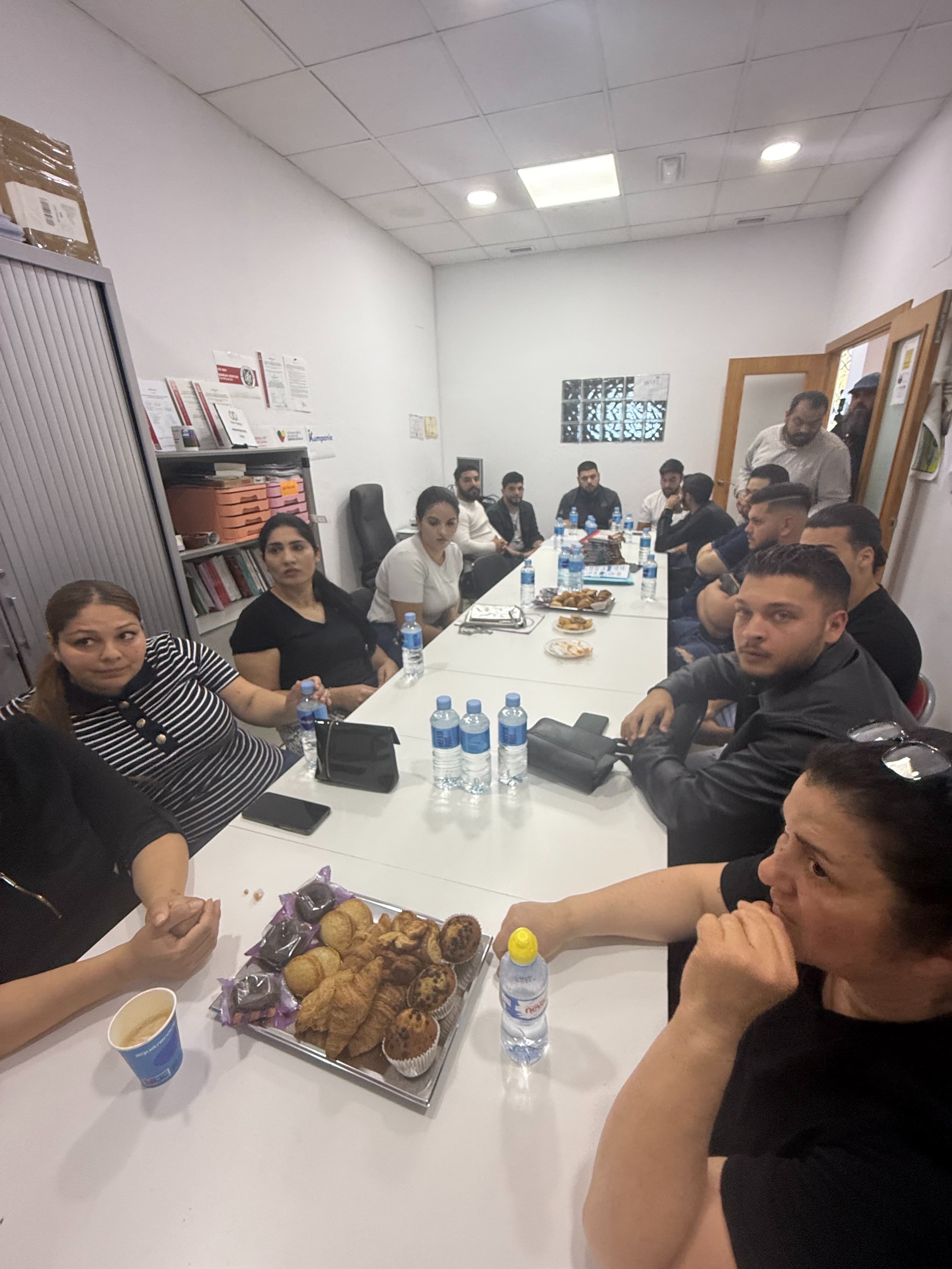  PRIMERAS FORMACIONES DE LA AGENCIA DE INSERCIÓN SOCIO LABORAL 
  
