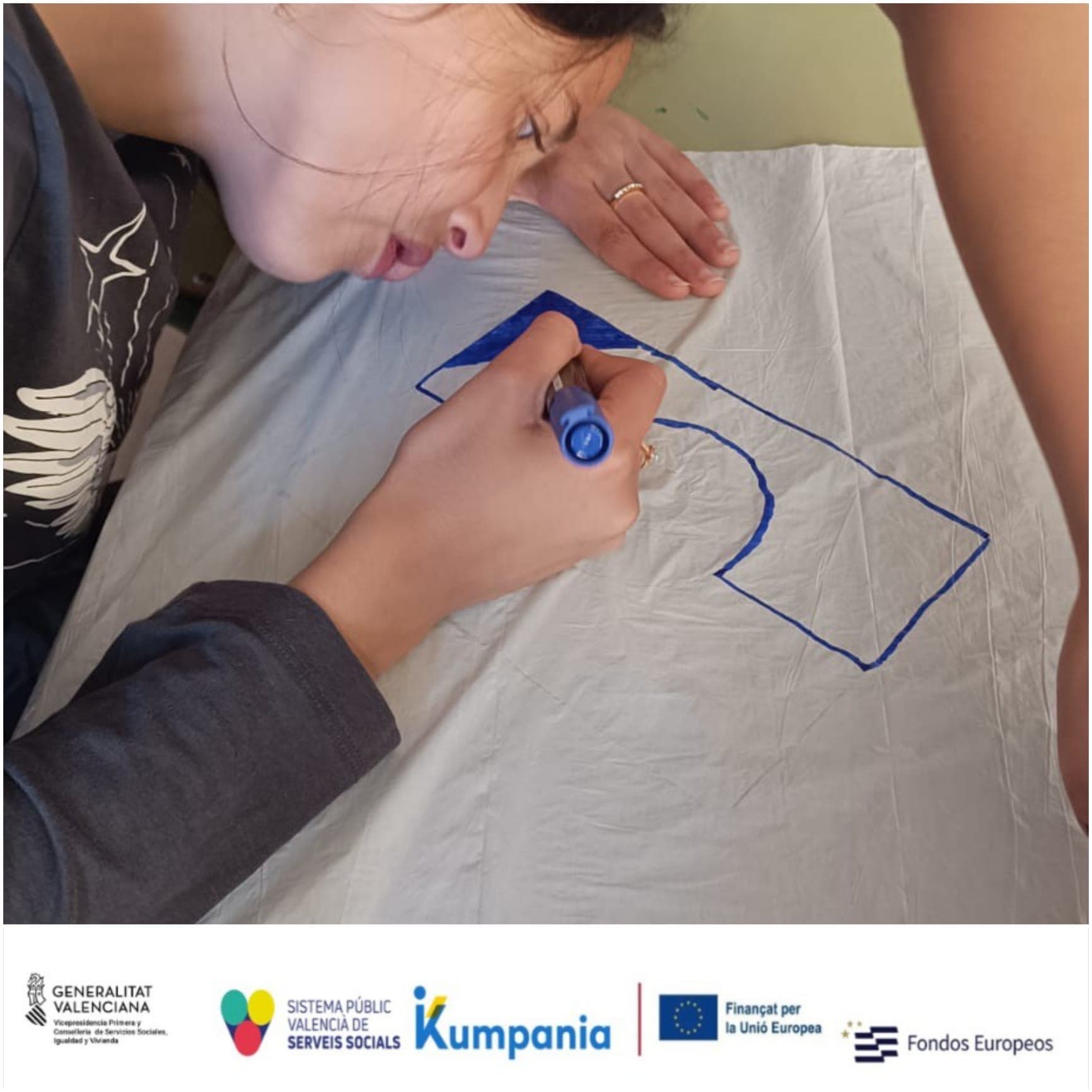  TALLER DE COMETAS EN CONMEMORACIÓN DEL DÍA DEL PUEBLO GITANO  L 

