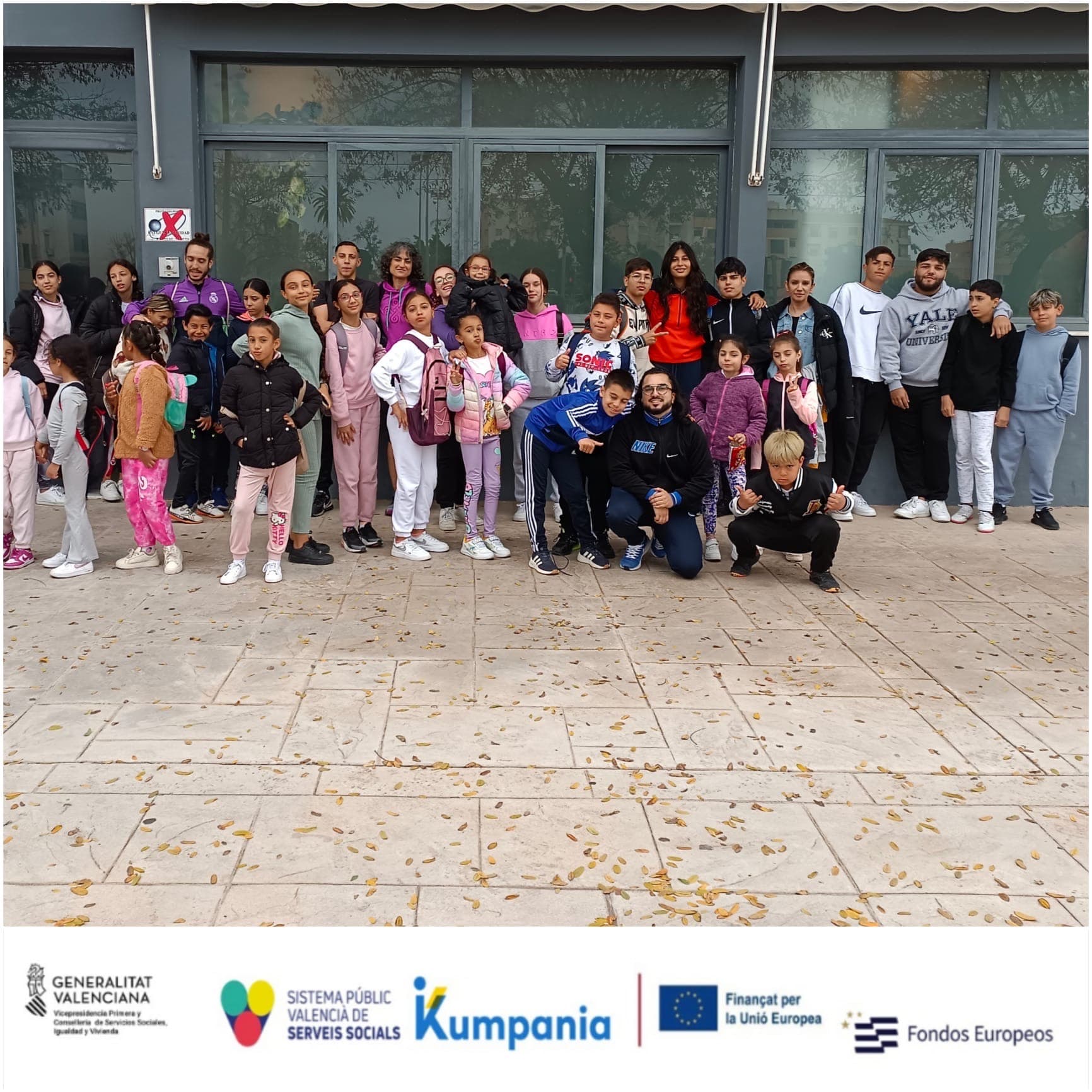  Primaria y secundaria de los grupos de Kumpania L 
  
