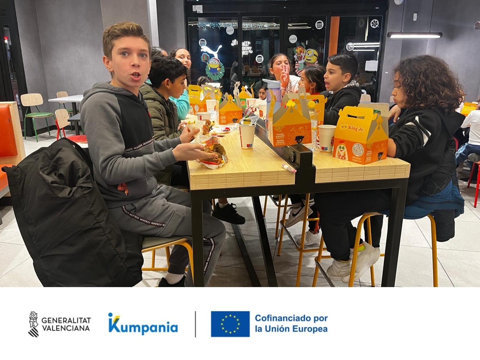 Kumpania. Salidas con primaria y secundaria
