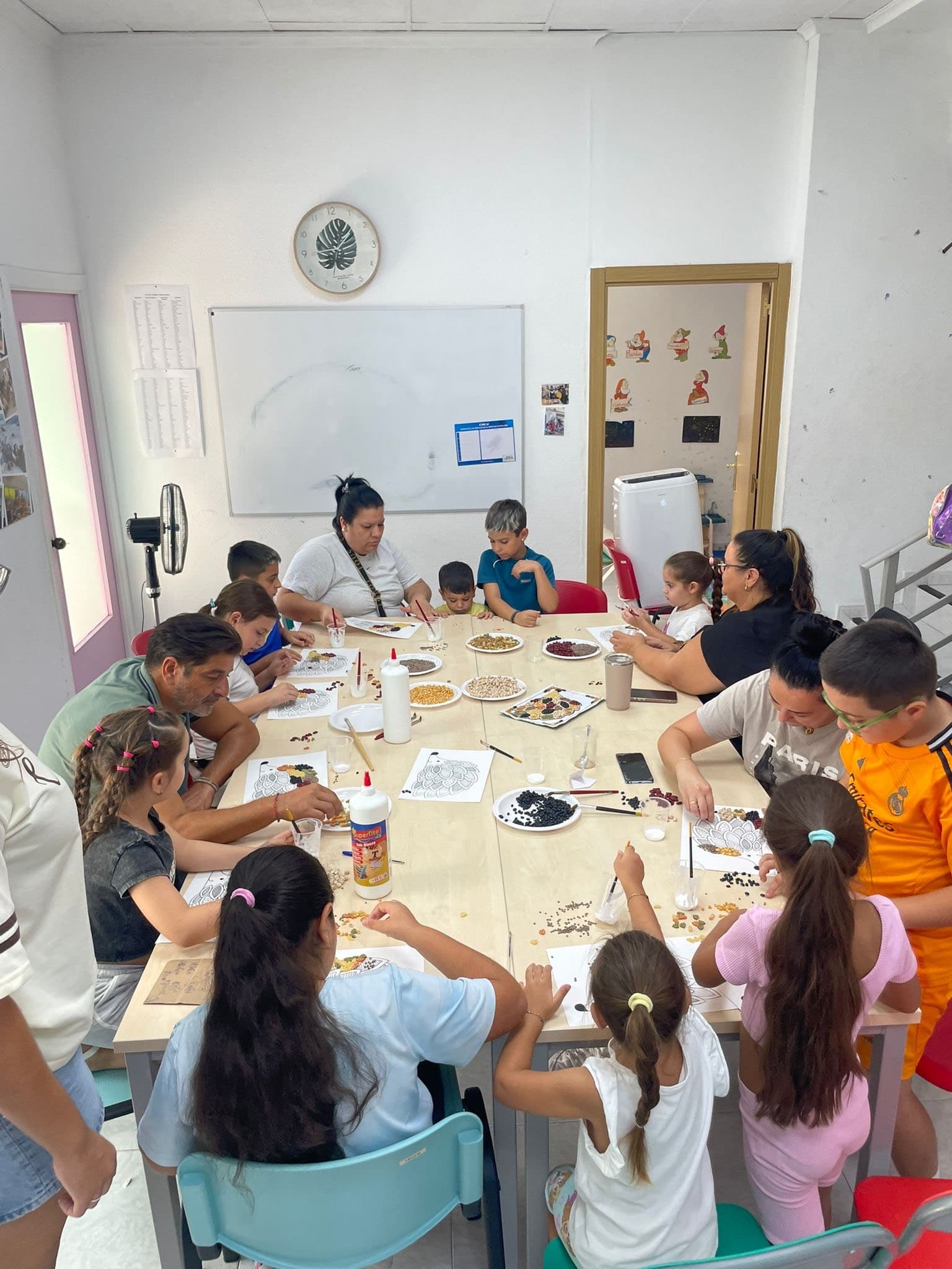 Impulsa: Taller de familias e infantil “Erizo de otoño”



  
