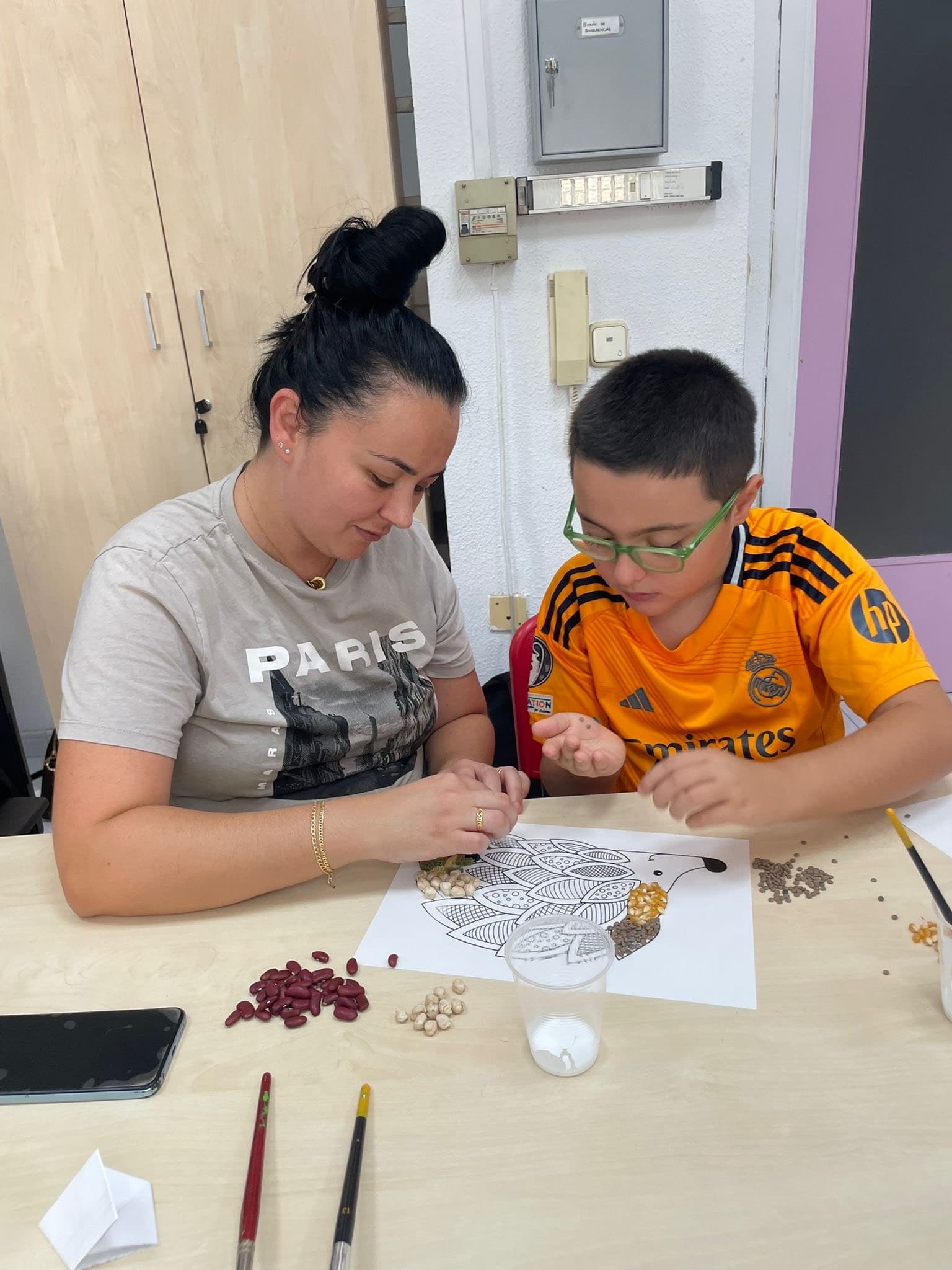 Impulsa: Taller de familias e infantil “Erizo de otoño”



  
